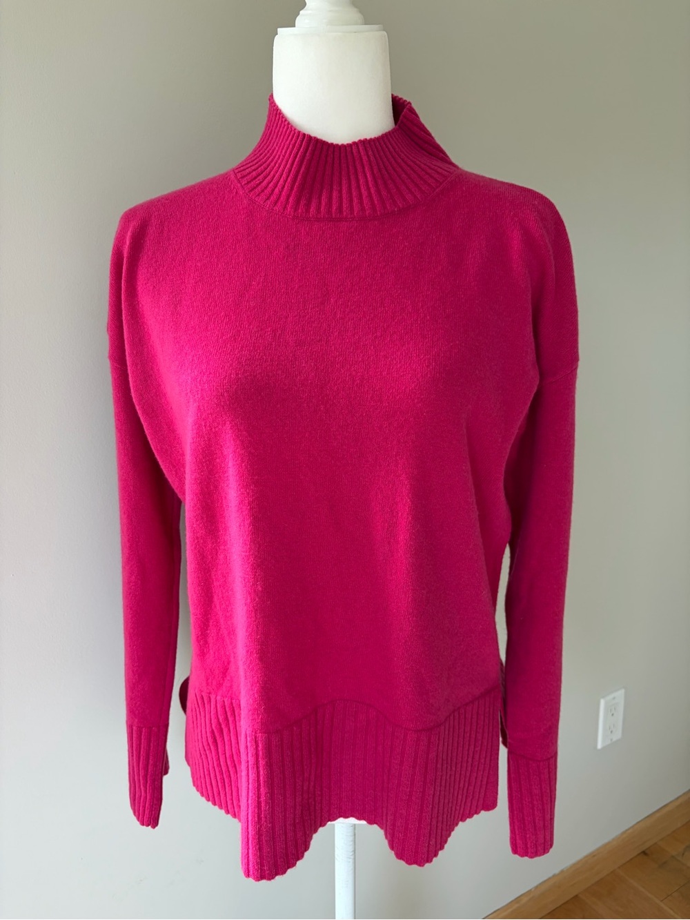 Banana Republic Cashmere Sweater Womens S Fuchsia Pink Pullover Mock neck